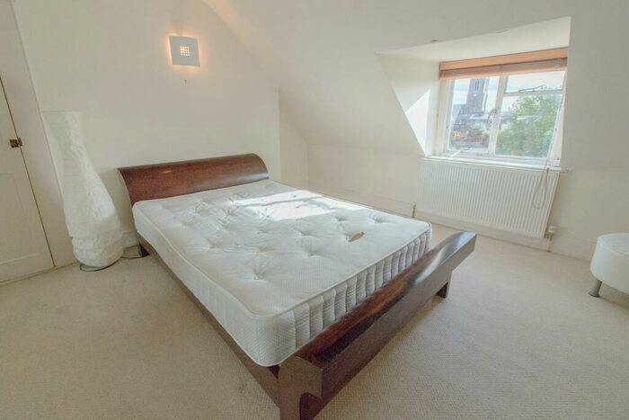 1 Bedroom Flat To Rent In Clarence Road, , Windsor, SL4