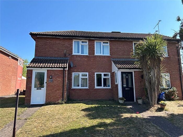 2 Bedroom Flat To Rent In Darwin Close, Taunton, Somerset, TA2