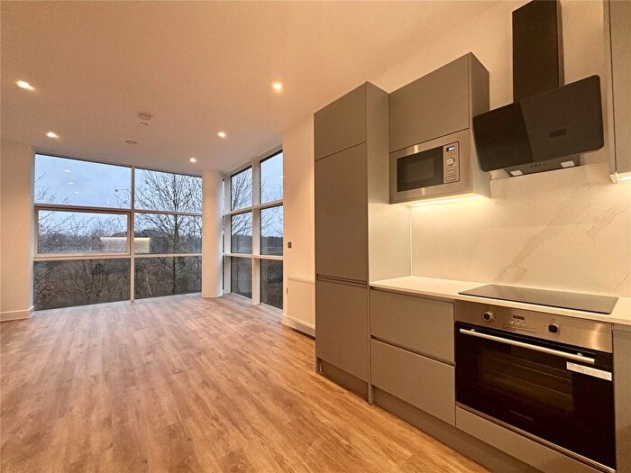 1 Bedroom Flat To Rent In Roop House, Fleet, Hampshire, GU51