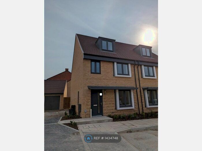 4 Bedroom Semi-Detached House To Rent In Castle Hill Drive, Ebbsfleet Valley, Swanscombe, DA10