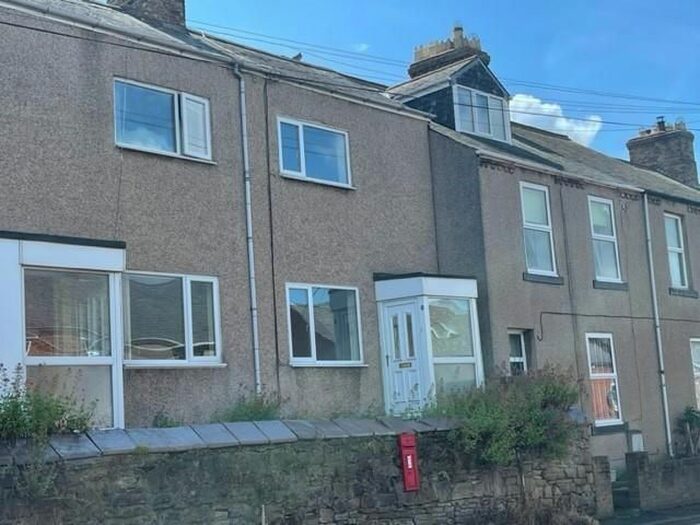 2 Bedroom End Of Terrace House To Rent In North View Terrace, Prudhoe, NE42