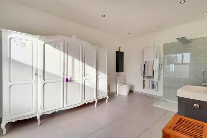 5 Bedroom Detached House For Sale In Frittenden Road, Staplehurst, Tonbridge, Kent, TN12