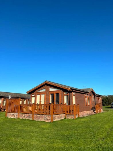 2 Bedroom Caravan For Sale In Fitling, Hull, HU12