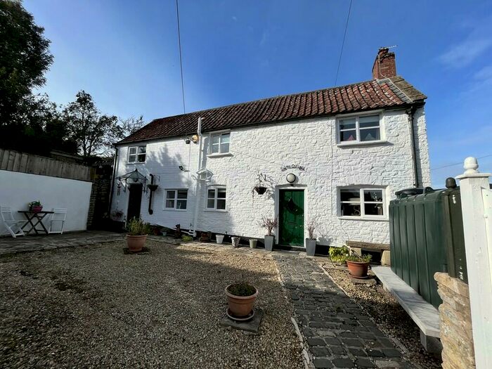 2 Bedroom Cottage To Rent In Henton, Wells, BA5
