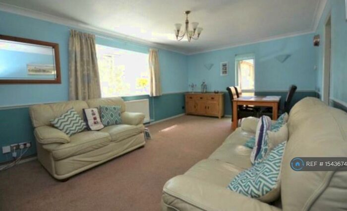2 Bedroom Flat To Rent In Wallington, Surrey, SM6