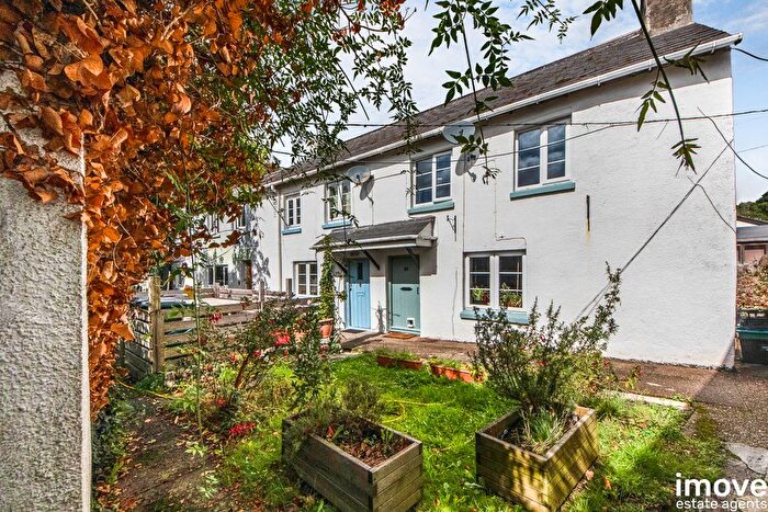 2 Bedroom End Of Terrace House For Sale In Higher Sandygate, Newton Abbot, TQ12