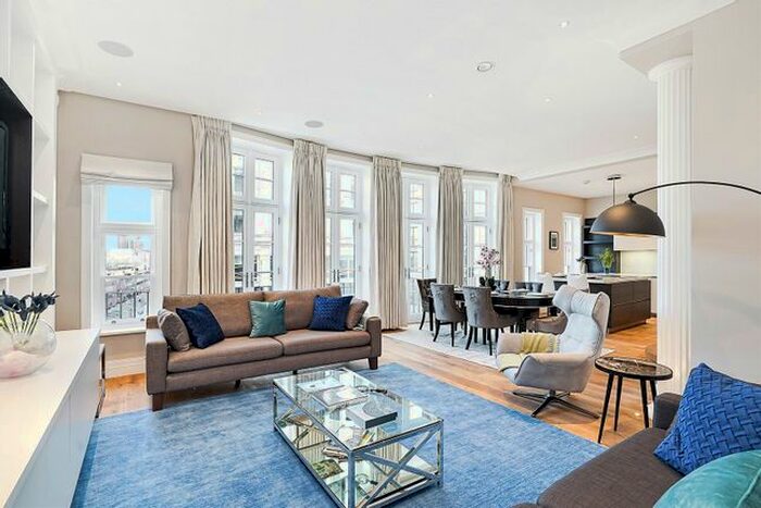 3 Bedroom Flat To Rent In The Strand, London, WC2R