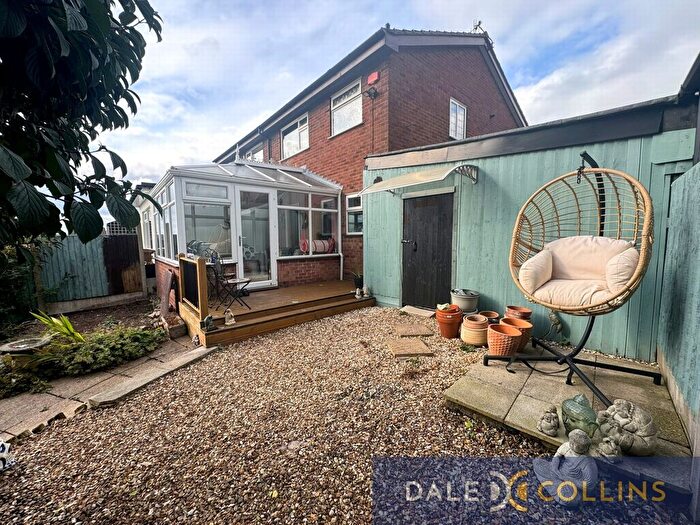 3 Bedroom Semi-detached House For Sale In Souldern Way, Meir Hay, ST3