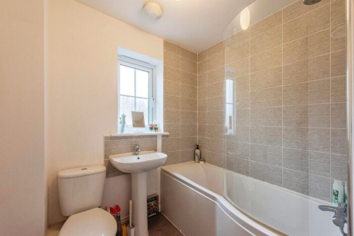 3 Bedroom End Of Terrace House For Sale In Binyon Close, Stowmarket, IP14