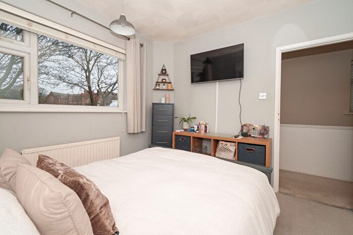 3 Bedroom End Of Terrace House For Sale In Holly Road, Ramsgate, CT11