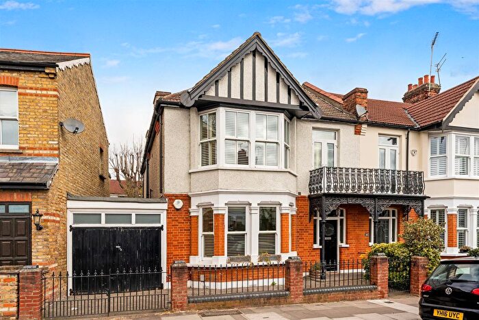 4 Bedroom End Of Terrace House To Rent In Chester Road, Wanstead, E11