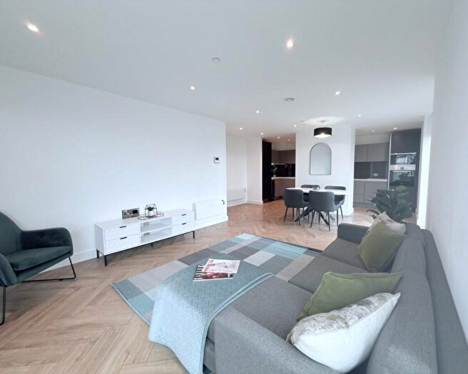 3 Bedroom Flat To Rent In Anaconda Cut, Greengate, M3