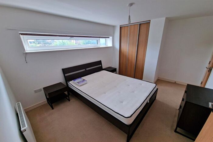 3 Bedroom Maisonette To Rent In Sapphire Court, SO14