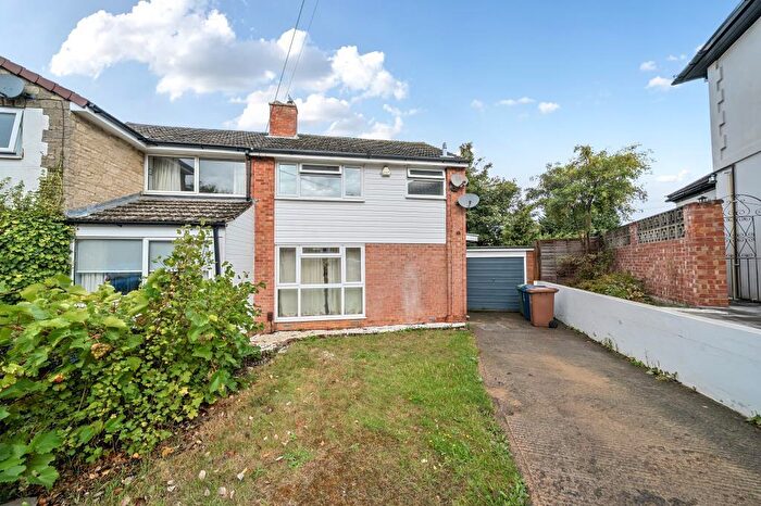 3 Bedroom Semi-Detached House For Sale In Sandills, Oxford, OX3