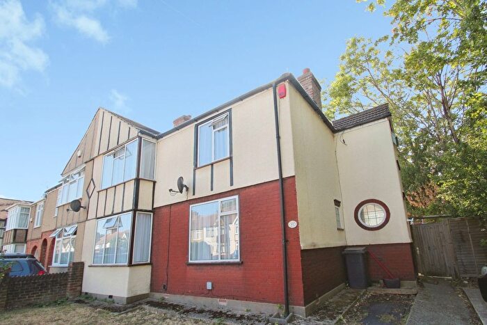 5 Bedroom Terraced House To Rent In Parkfield Avenue, Hillingdon, Uxbridge, UB10