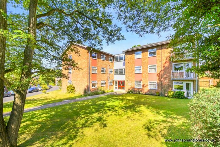 2 Bedroom Flat To Rent In Elleray Court, Ash Vale, GU12