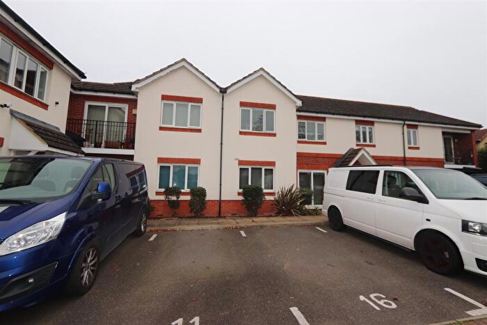 2 Bedroom Flat To Rent In Ashingdon Road, Rochford, SS4