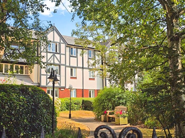 2 Bedroom Retirement Property For Sale In Queens Park House, Queens Park View, Chester, CH4