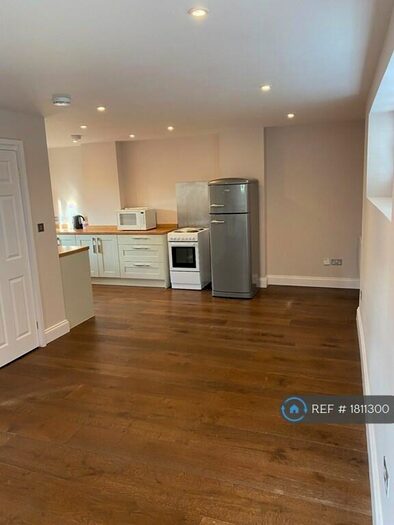 1 Bedroom Detached House To Rent In School Lane, Littlewick Green, SL6