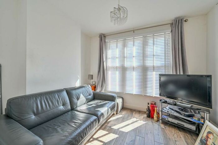 3 Bedroom House To Rent In Morley Avenue, Wood Green, London, N22