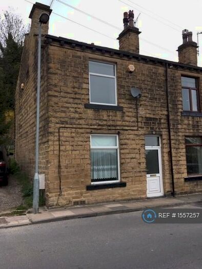 2 Bedroom End Of Terrace House To Rent In Green Road, Baildon, Shipley, BD17
