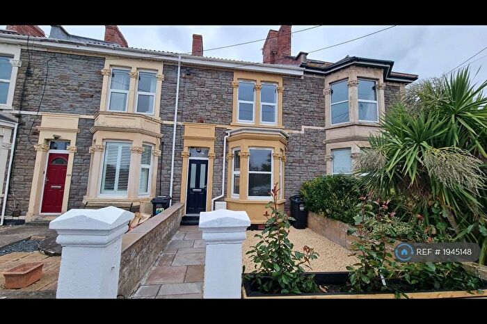 3 Bedroom Terraced House To Rent In Strode Road, Clevedon, BS21