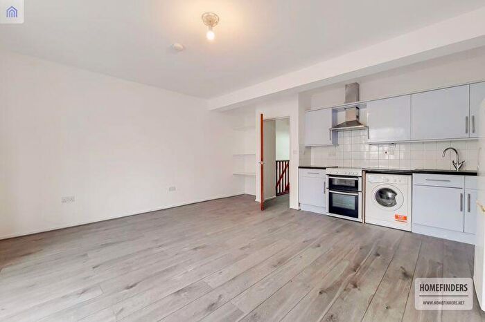 2 Bedroom Flat To Rent In Lea Bridge Road, Leyton, E10
