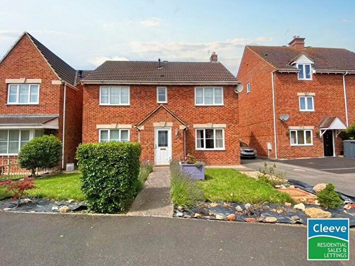 4 Bedroom Detached House To Rent In Bishops Cleeve, GL52