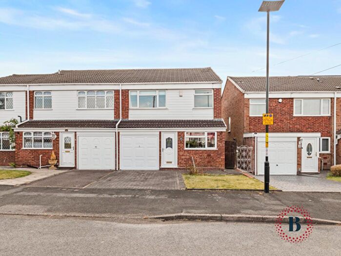3 Bedroom Semi Detached House For Sale In Honiley Drive, New Oscott, Sutton Coldfield, B73