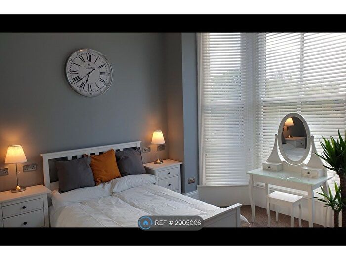 1 Bedroom Flat To Rent In Princes Avenue, Hull, HU5