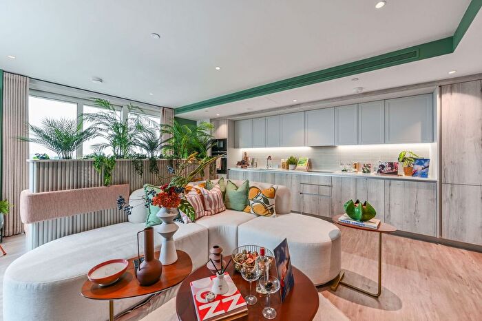 1 Bedroom Flat For Sale In Oval Village, Oval, SE11