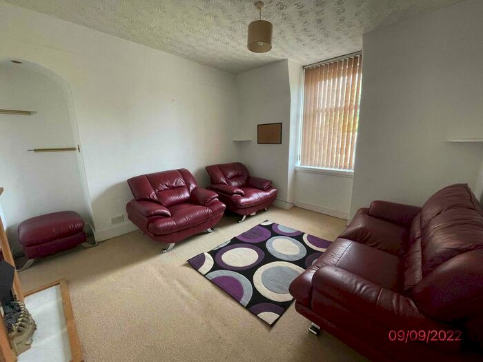 1 Bedroom Flat To Rent In Bedford Road, Top Floor Left, Aberdeen, AB24