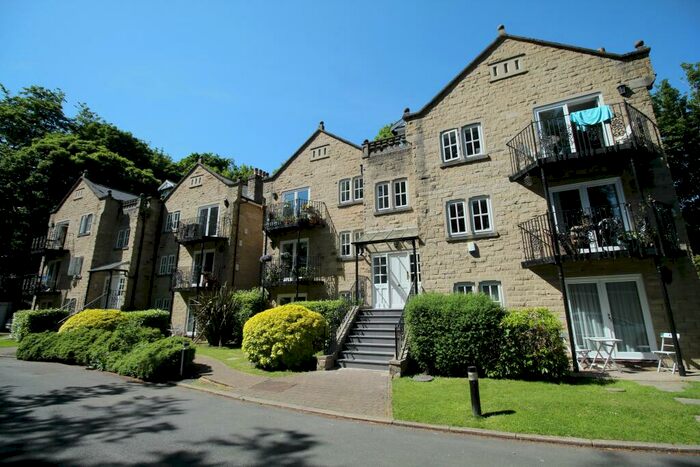 2 Bedroom Flat To Rent In Quarry Dene, Weetwood, Leeds, LS16