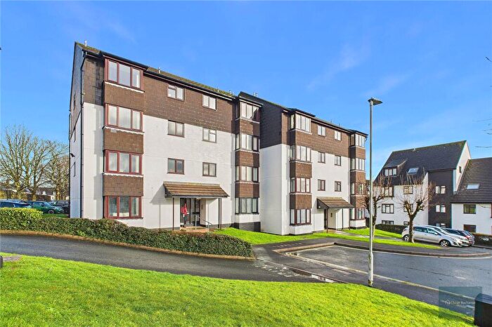 2 Bedroom Apartment For Sale In Vaughan Close, Devon, PL2