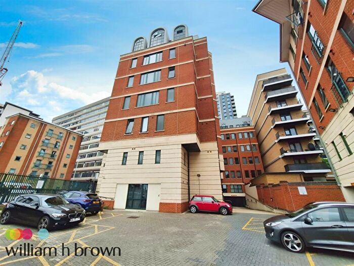 Studio To Rent In Ilford Hill, Ilford, IG1