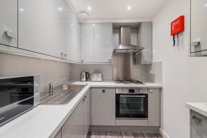 3 Bedroom Flat To Rent In Blackwood Crescent, Newington, Edinburgh, EH9