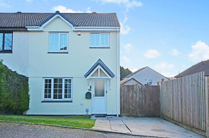 3 Bedroom Semi-Detached House For Sale In Leap Park, Threemilestone, TR3