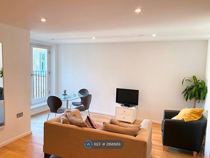2 Bedroom Flat To Rent In Camberwell Road, London, SE5