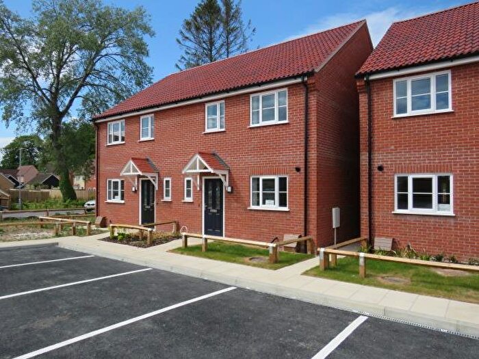 3 Bedroom Semi-Detached House To Rent In Lancaster Avenue, Watton, Thetford, IP25