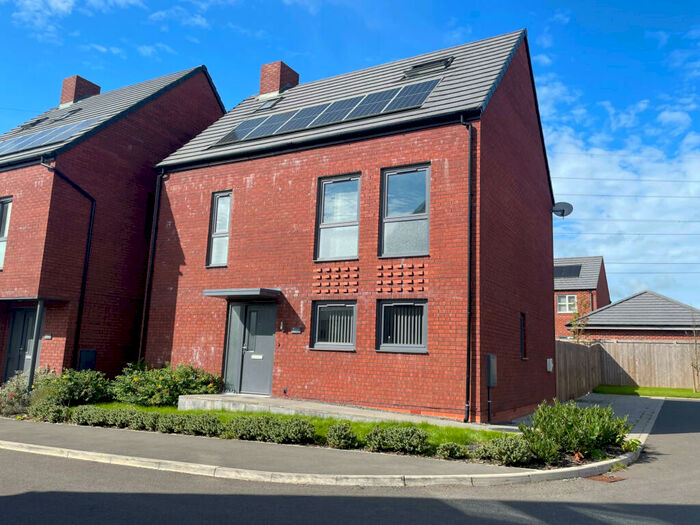 4 Bedroom Detached House For Sale In Ashdene Court, Preston, PR4