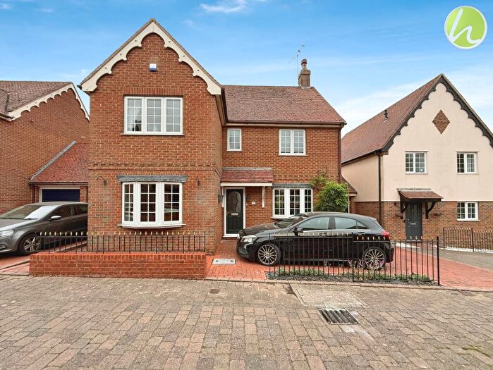 4 Bedroom Detached House For Sale In Romagne Close, Horndon-On-The-Hill, SS17