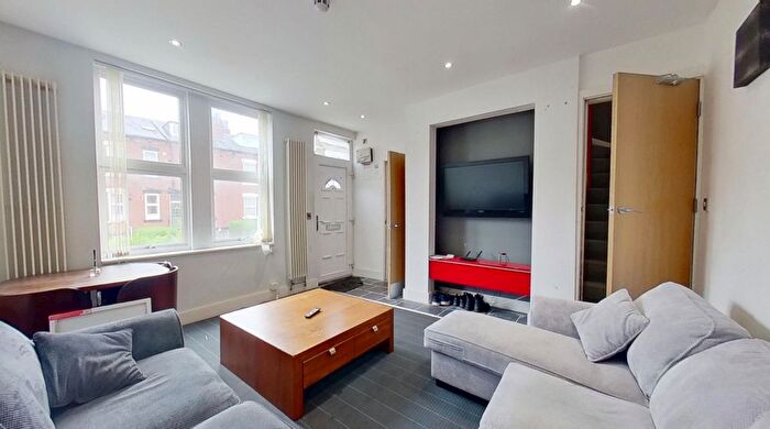 3 Bedroom Terraced House To Rent In Graham Street, Burley, Leeds, LS4