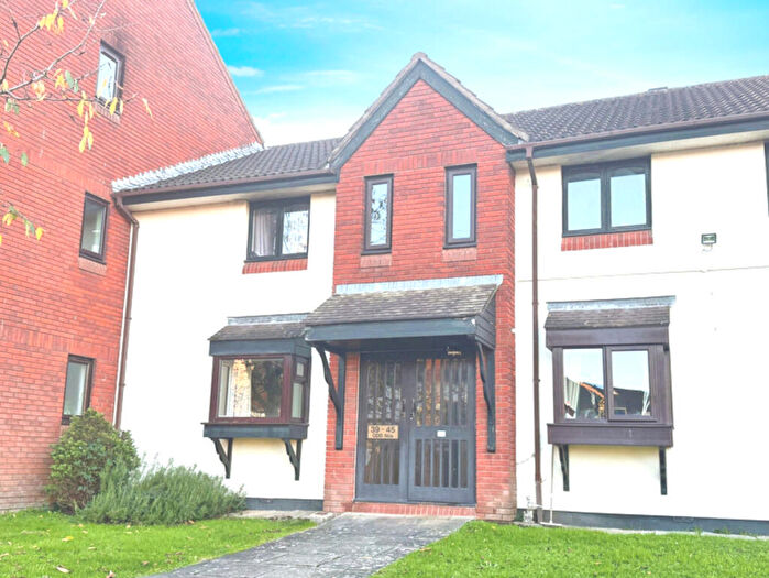 1 Bedroom Apartment For Sale In Finch Close, Plymouth, PL3