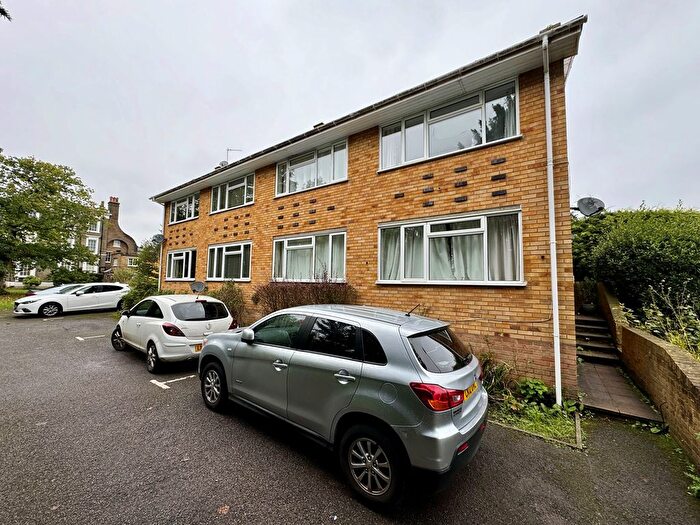 2 Bedroom Maisonette To Rent In Tayles Hill Drive, Ewell, KT17