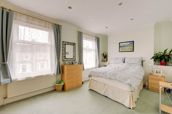 3 Bedroom Terraced House For Sale In Glenfarg Road, Catford, London, SE6