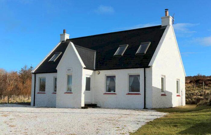 3 Bedroom Detached House For Sale In Dunhallin, Waternish, IV55