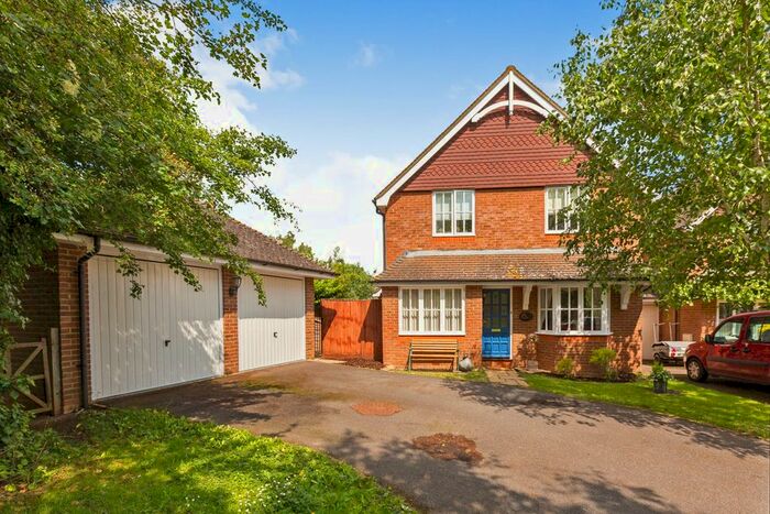 3 Bedroom Detached House For Sale In George Court, Grendon Underwood, Aylesbury, HP18