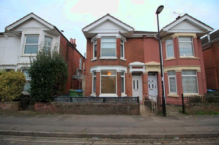3 Bedroom Semi-Detached House To Rent In Devonshire Road, Southampton, SO15