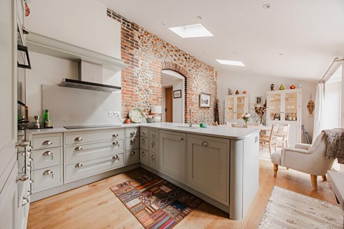 4 Bedroom Semi-detached House For Sale In Valley Lane, Holt, Norfolk, NR25