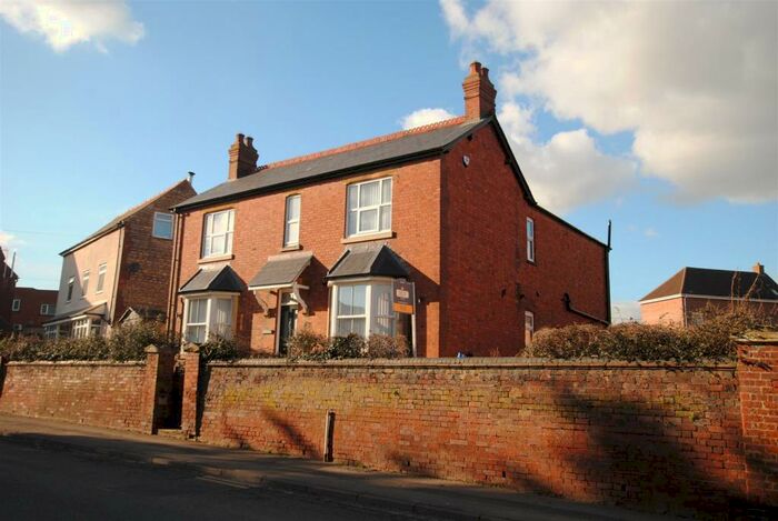 4 Bedroom Detached House To Rent In Station Road, Irthlingborough, Wellingborough, NN9